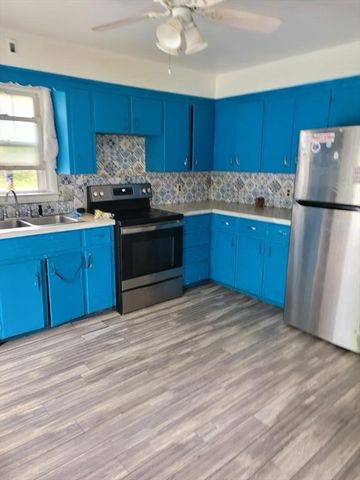 111 Plimpton Street, Southbridge, MA 01550