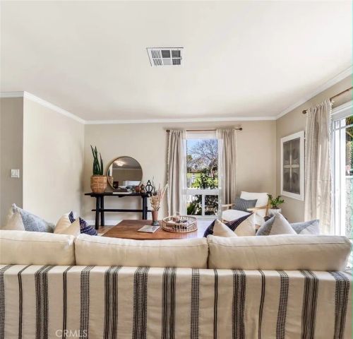 237 23rd, Costa Mesa, CA 92627