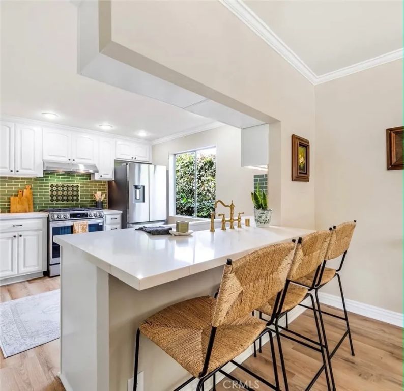 237 23rd, Costa Mesa, CA 92627