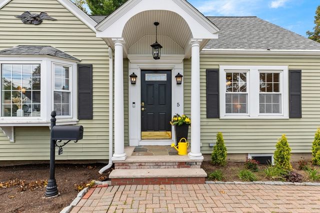5 Elmhurst Road, Stoneham, MA 02180