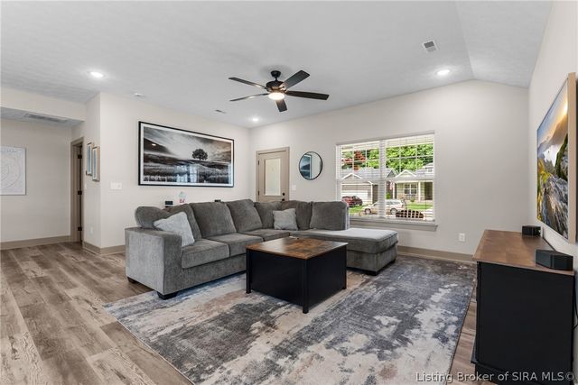 8035 Hudson Lane, Georgetown, IN 47122