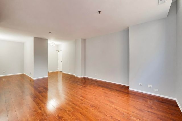 740 S FEDERAL Street 810, Chicago, IL 60605