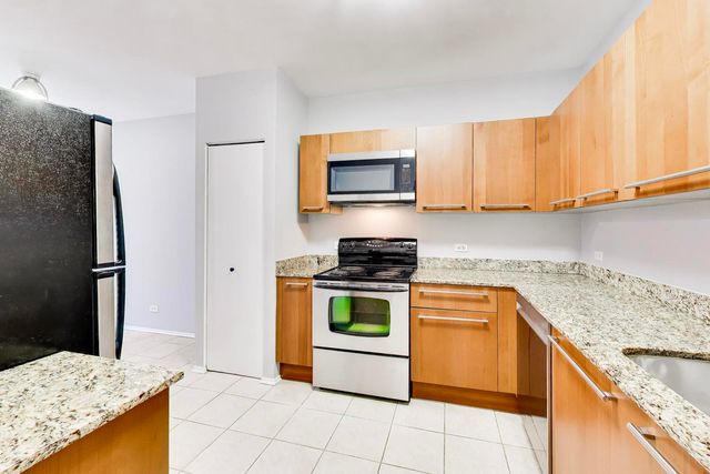 740 S FEDERAL Street 810, Chicago, IL 60605