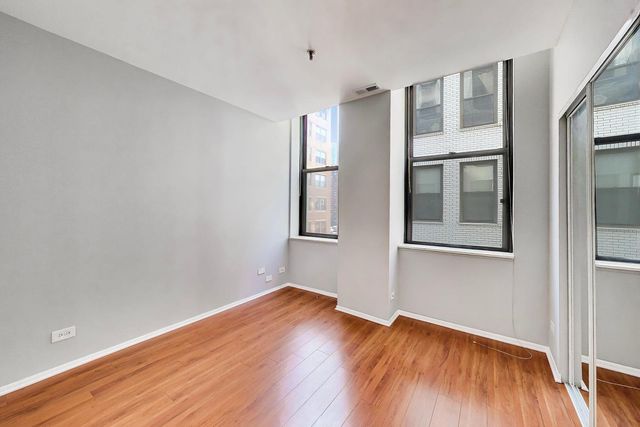 740 S FEDERAL Street 810, Chicago, IL 60605