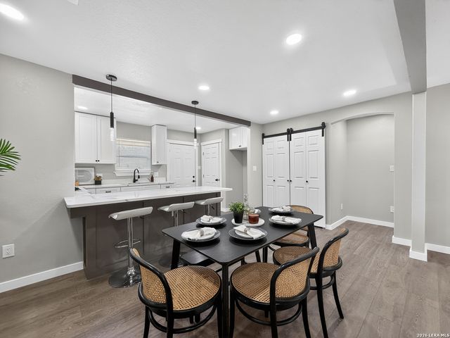 703 W Rosewood, San Antonio, TX 78212