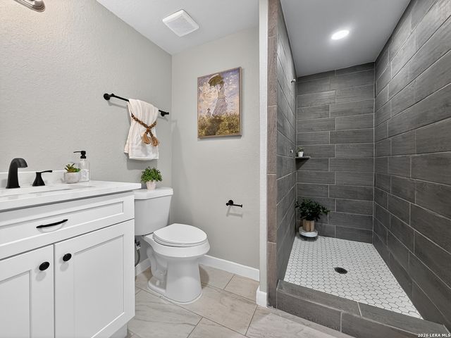 703 W Rosewood, San Antonio, TX 78212