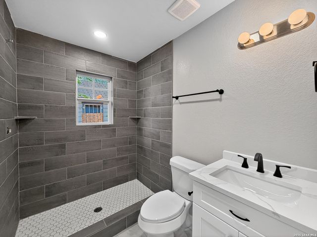 703 W Rosewood, San Antonio, TX 78212