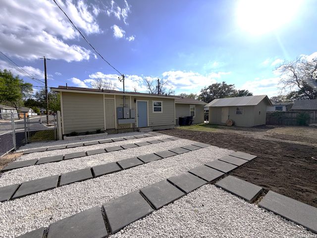 703 W Rosewood, San Antonio, TX 78212