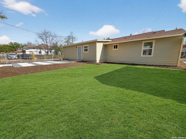 703 W Rosewood, San Antonio, TX 78212