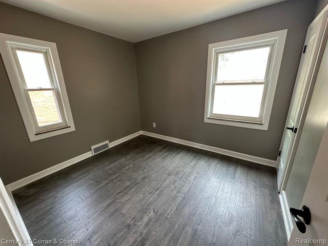 1800 N York Street, Dearborn, MI 48128