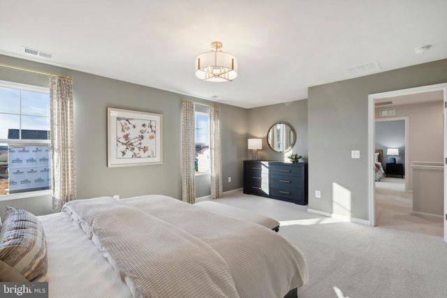 83 VERNON ST, Charles Town, WV 25414