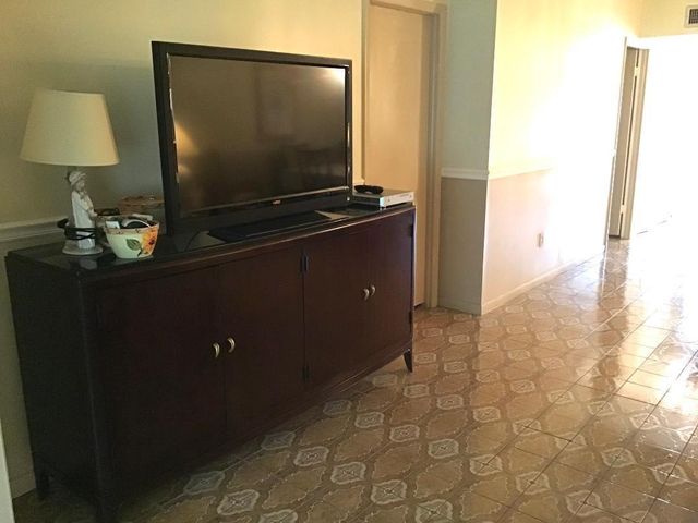 7410 NW 1st Street 202, Margate, FL 33063