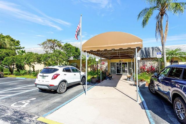 7410 NW 1st Street 202, Margate, FL 33063