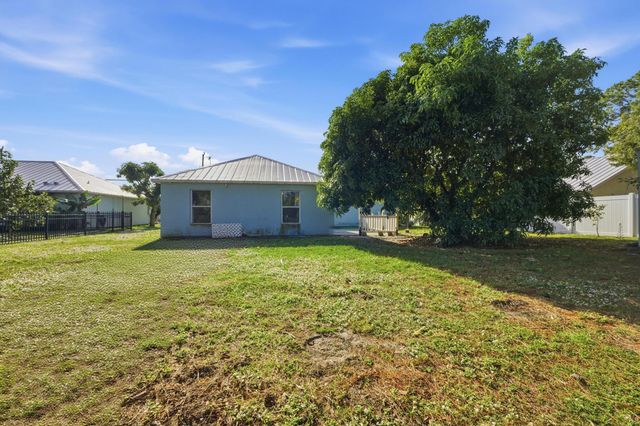 1273 SW Glastonberry Avenue, Port St. Lucie, Port St Lucie, FL 34953