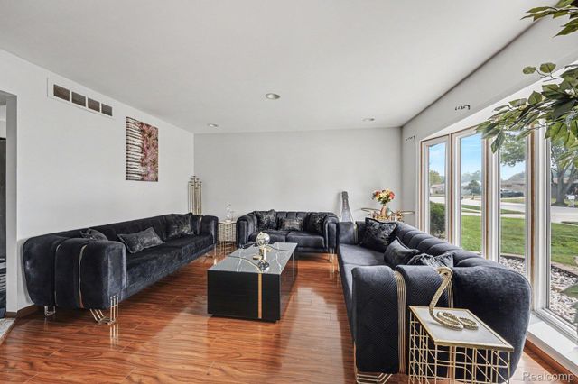 37400 Hacker Drive, Sterling Heights, MI 48310