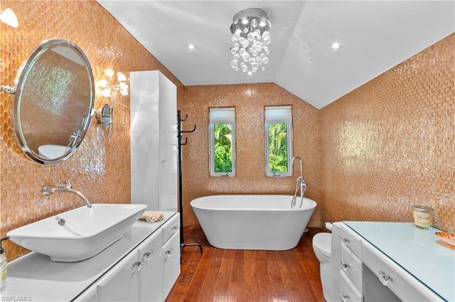 1313 Solana RD W A3, Naples, FL 34103