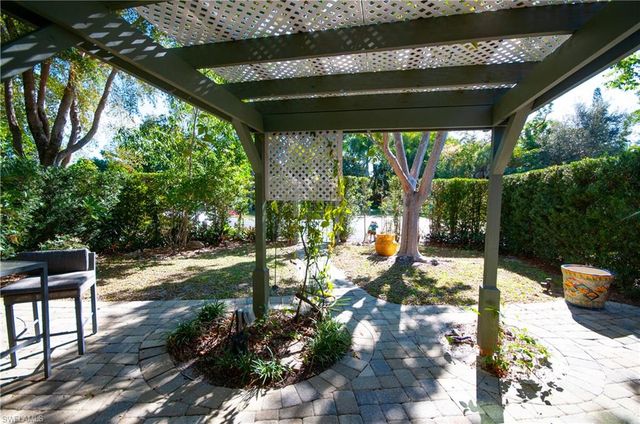 1313 Solana RD W A3, Naples, FL 34103