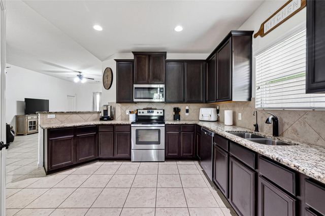 21019 Echo Manor Drive, Hockley, TX 77447