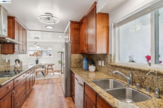 2244 Jackson St, Fremont, CA 94539