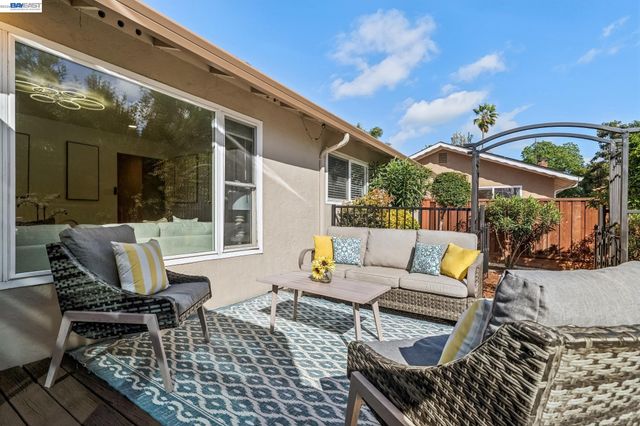 2244 Jackson St, Fremont, CA 94539