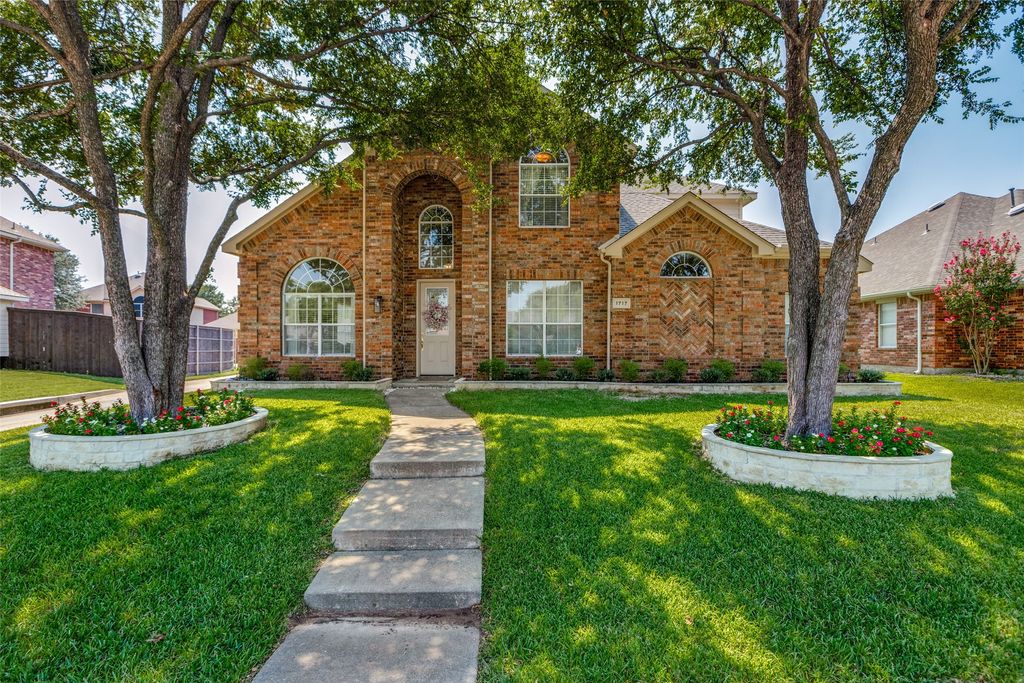 1717 Angel Falls Drive, Frisco, TX 75036