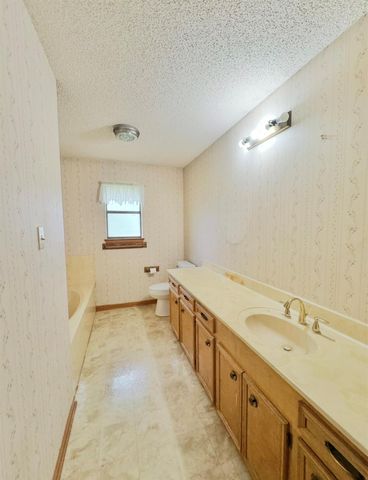 2410 N State Highway 95 N, Bastrop, TX 78602