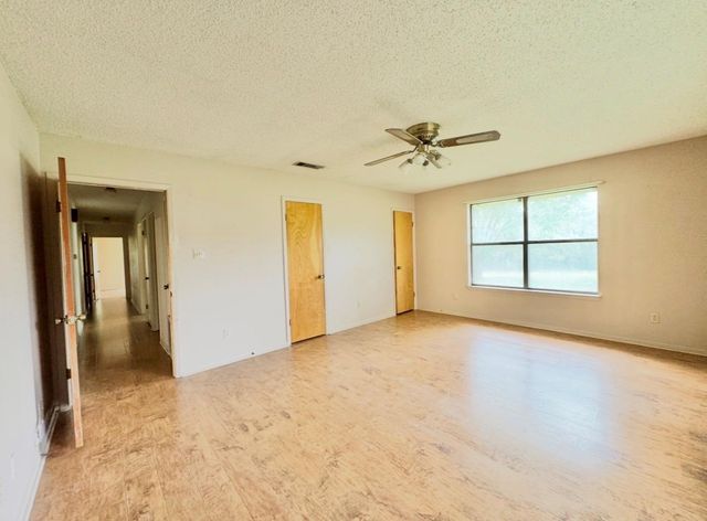 2410 N State Highway 95 N, Bastrop, TX 78602