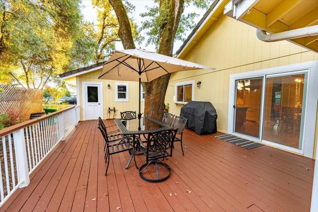 18658 Wildflower Dr, Penn Valley, CA 95946