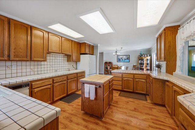 18658 Wildflower Dr, Penn Valley, CA 95946