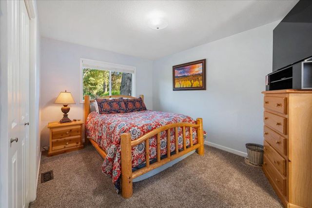 18658 Wildflower Dr, Penn Valley, CA 95946