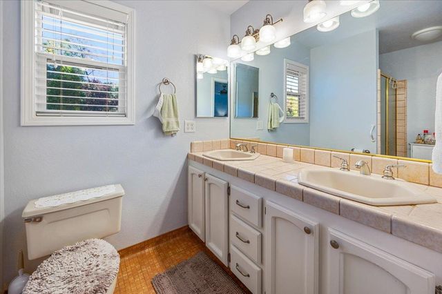 18658 Wildflower Dr, Penn Valley, CA 95946