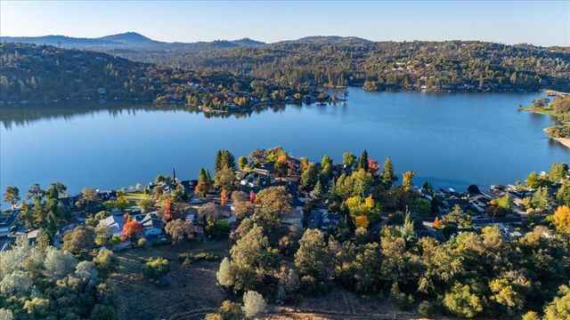 18658 Wildflower Dr, Penn Valley, CA 95946