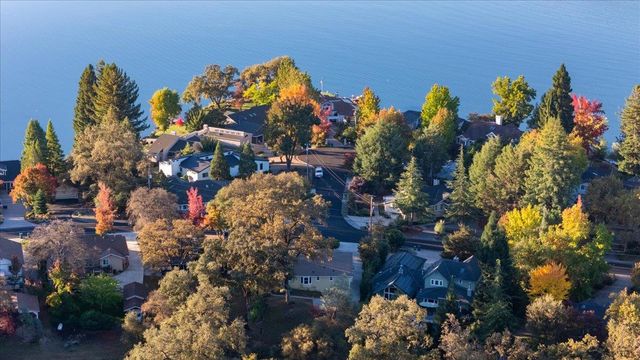 18658 Wildflower Dr, Penn Valley, CA 95946