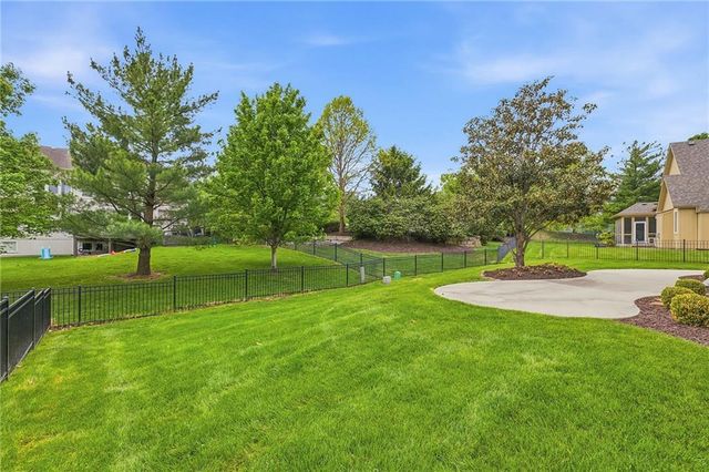13221 Falmouth Street, Leawood, KS 66209