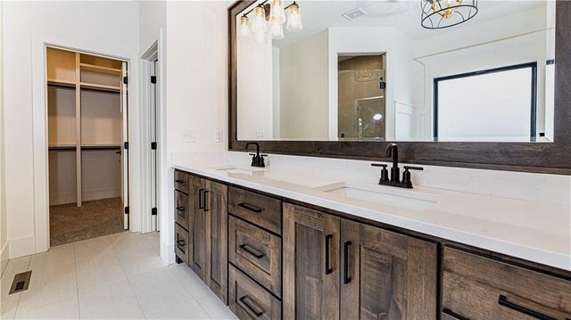 119 Teton Ridge, Lake Winnebago, MO 64034