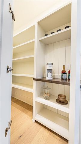 119 Teton Ridge, Lake Winnebago, MO 64034