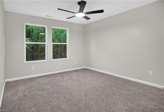 993 Pitchkettle RD, Suffolk, VA 23434