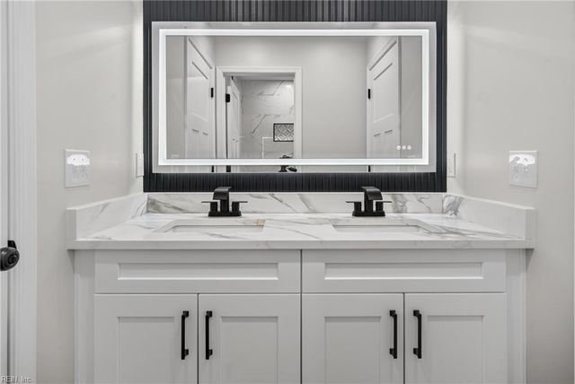 993 Pitchkettle RD, Suffolk, VA 23434