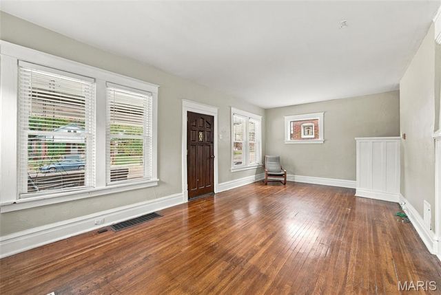 2256 Yale Avenue, Maplewood, MO 63143