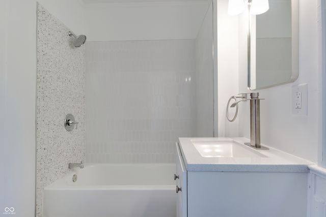 6502 Allisonville Road, Indianapolis, IN 46220