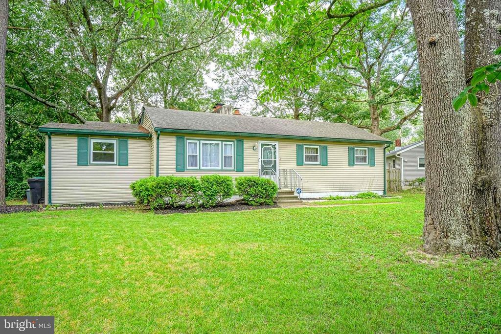 3 E BEACH RD, Williamstown, NJ 08094