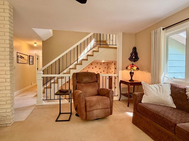 850 Winthrop Street S, Saint Paul, MN 55119