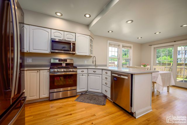 331 E Indiana Street, Wheaton, IL 60187