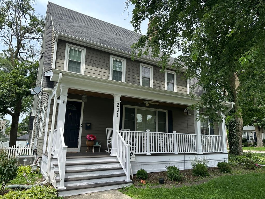 331 E Indiana Street, Wheaton, IL 60187