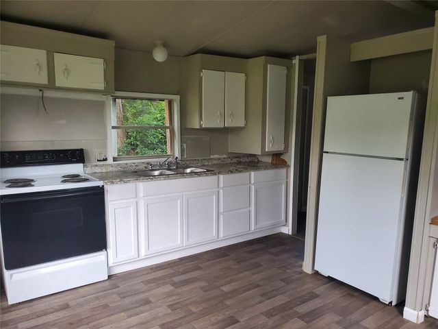 12175 Hilltop Drive, Willis, TX 77318