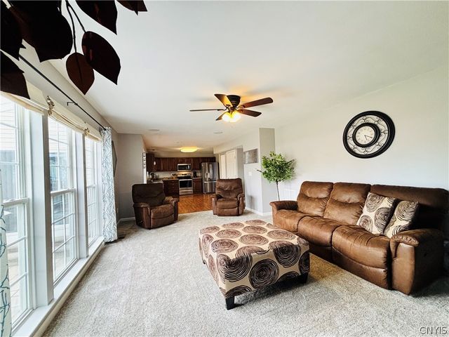 5489 Bingley Lane, Clay, NY 13041