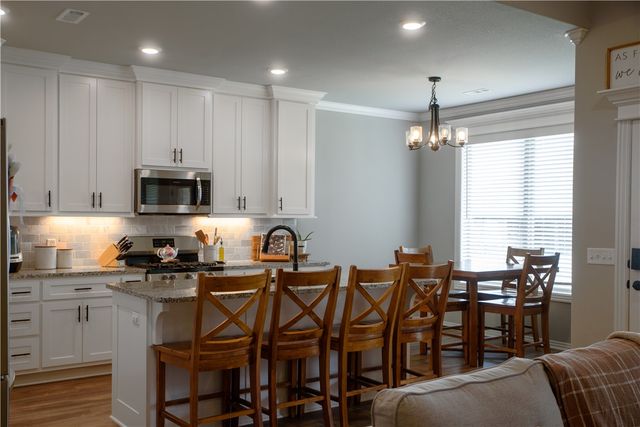 5805 SW Macasin Avenue, Bentonville, AR 72713