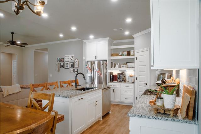 5805 SW Macasin Avenue, Bentonville, AR 72713
