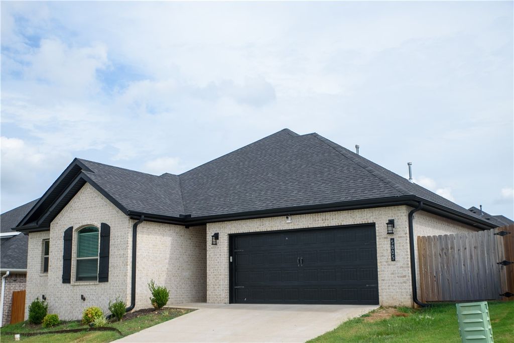 5805 SW Macasin Avenue, Bentonville, AR 72713