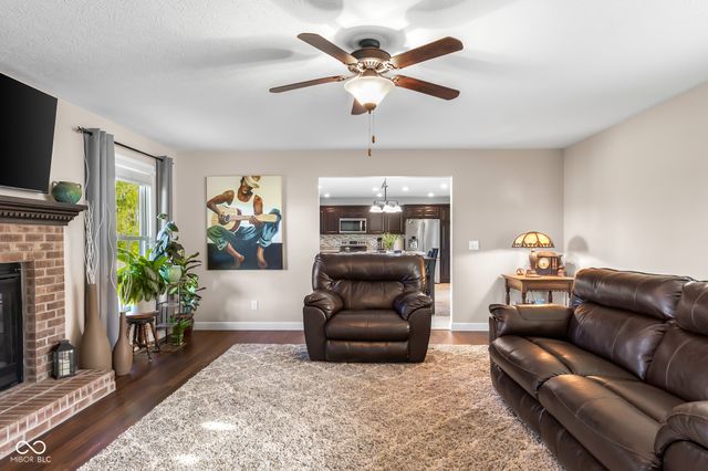 11005 N County Road 425 E, Hope, IN 47246